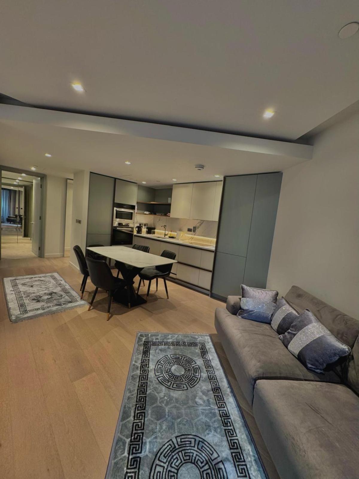 Oxford Street Apartment