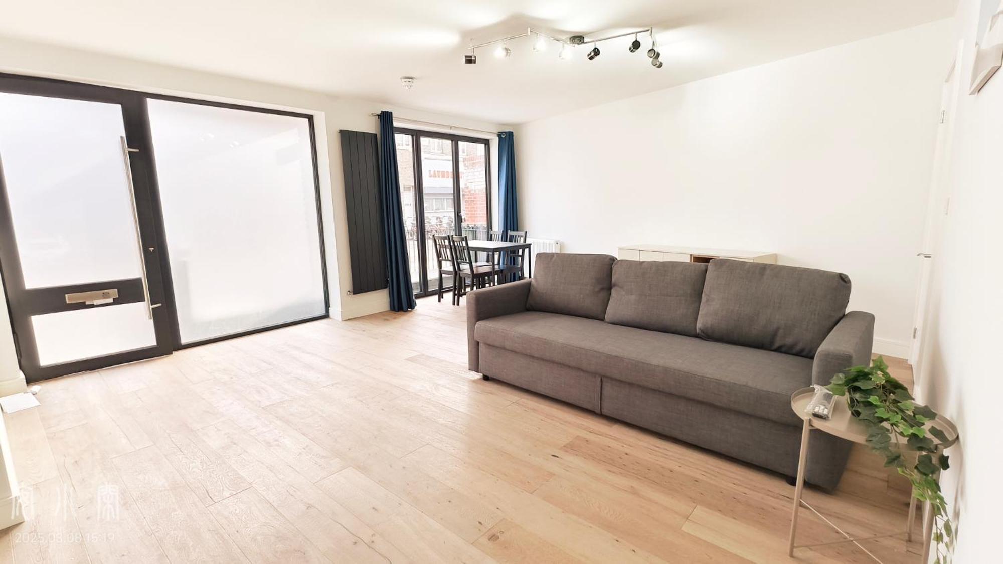 Beryl Road 1b2b In Hammersmith London