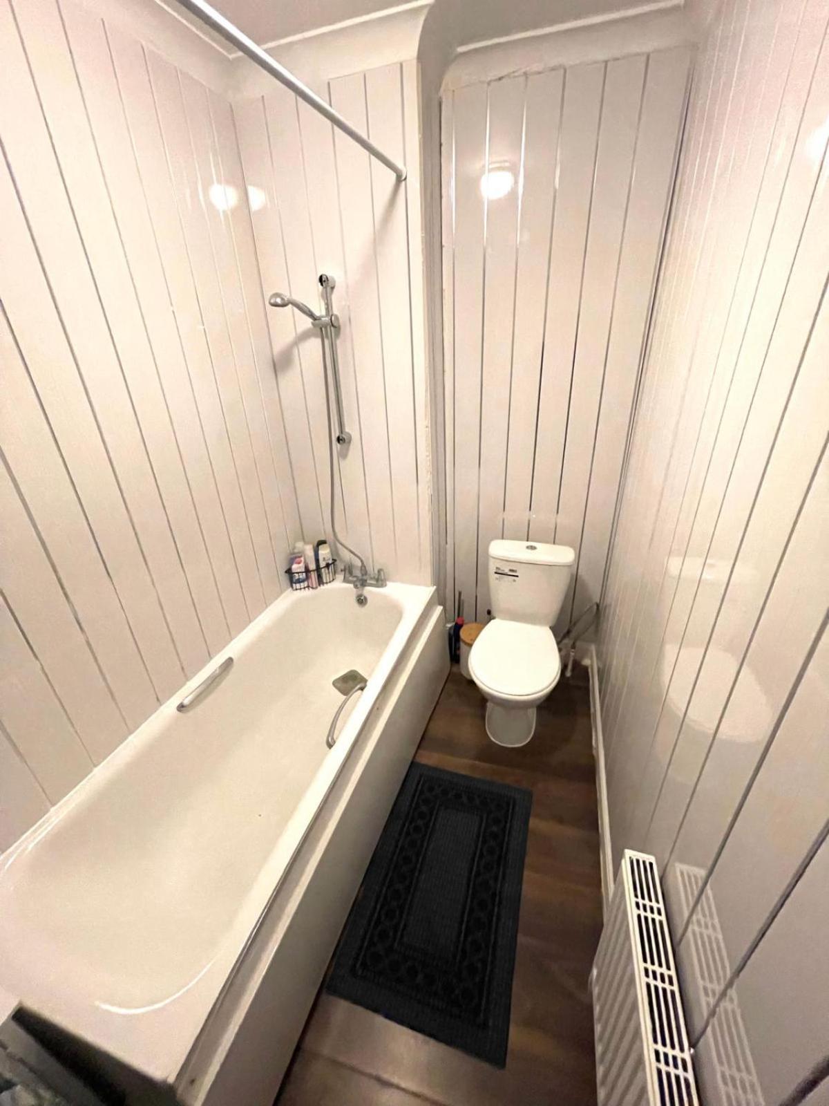 Cozy Corner Retreat * London