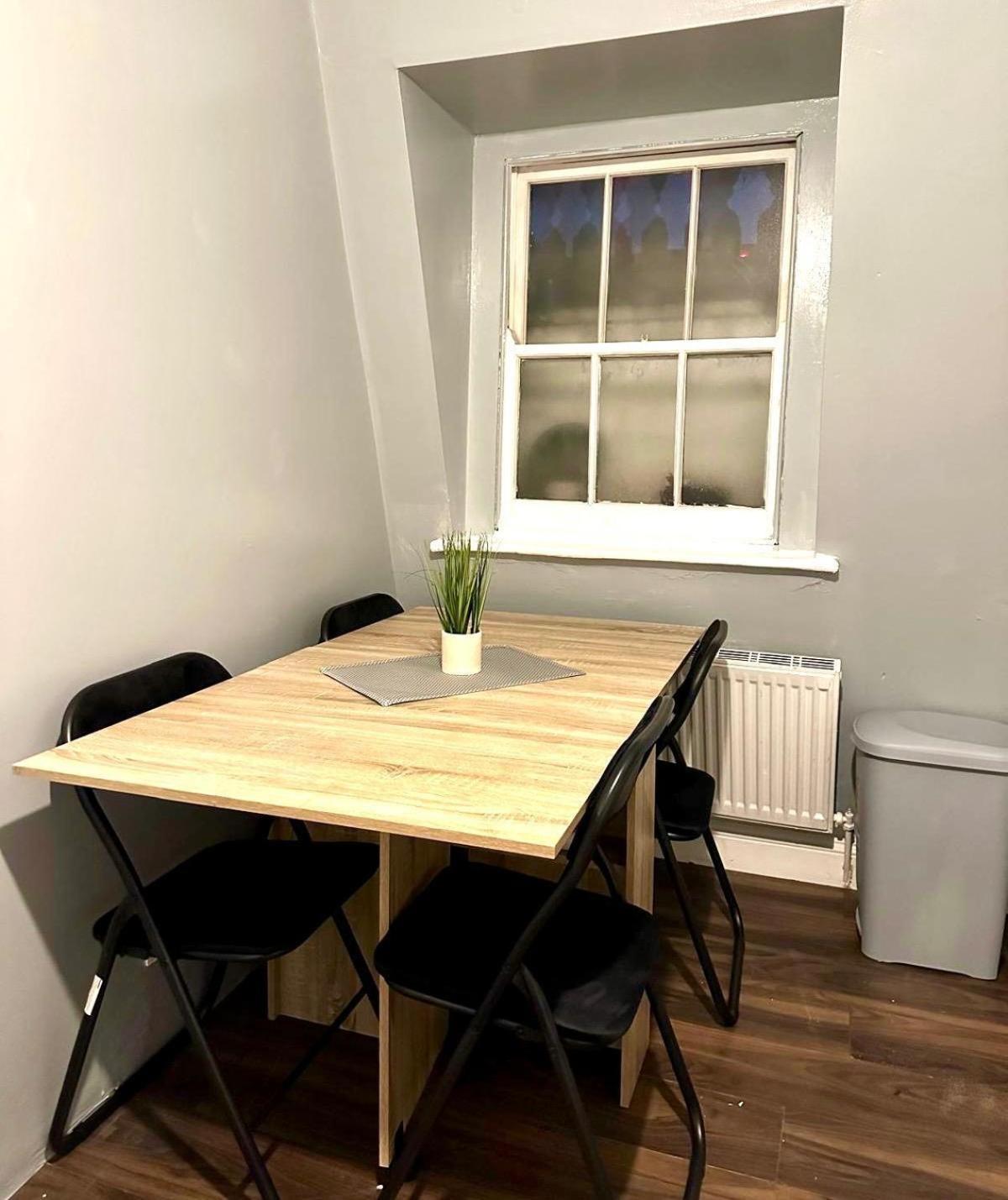 Cozy Corner Retreat * London