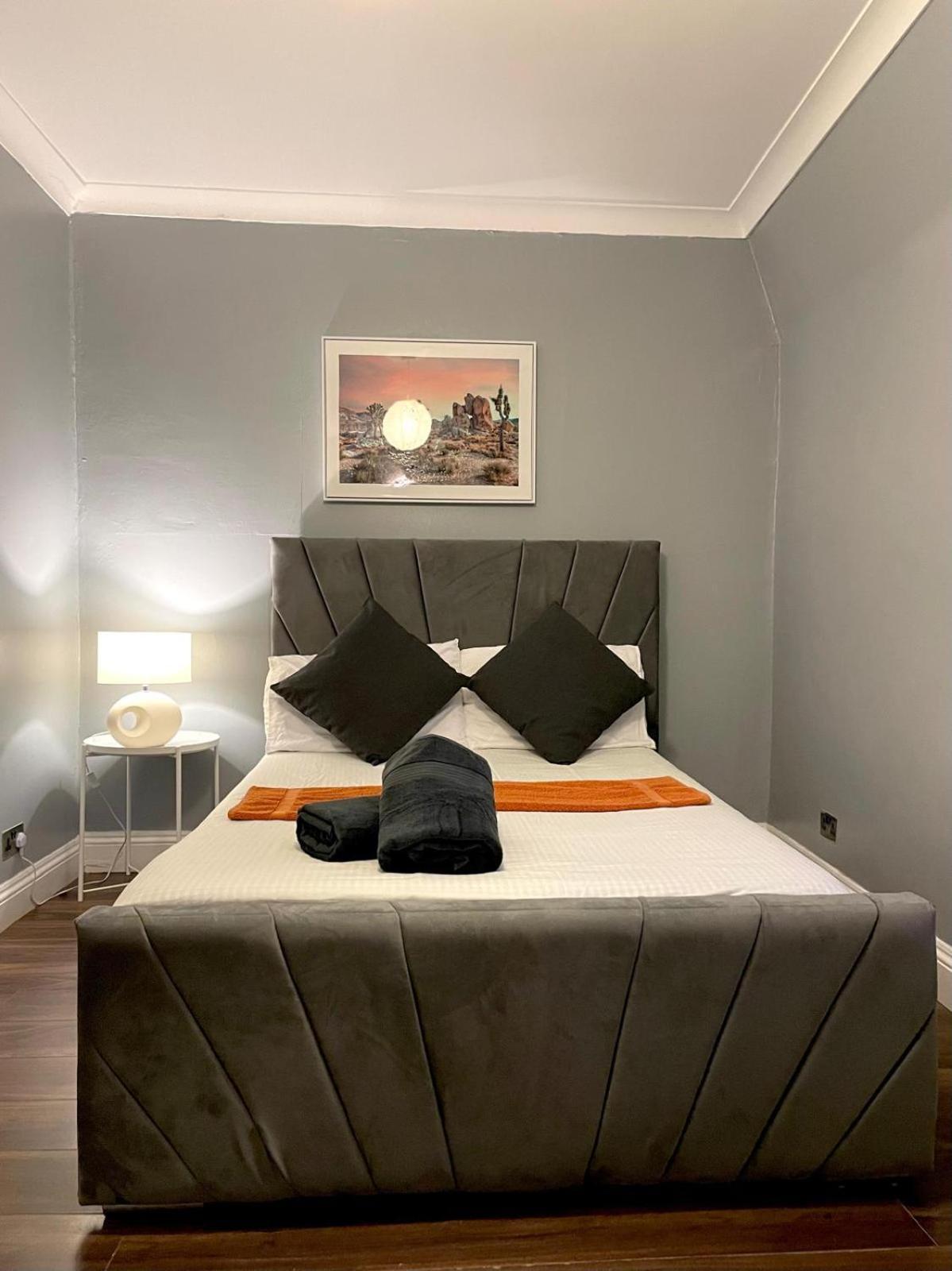 Cozy Corner Retreat * London