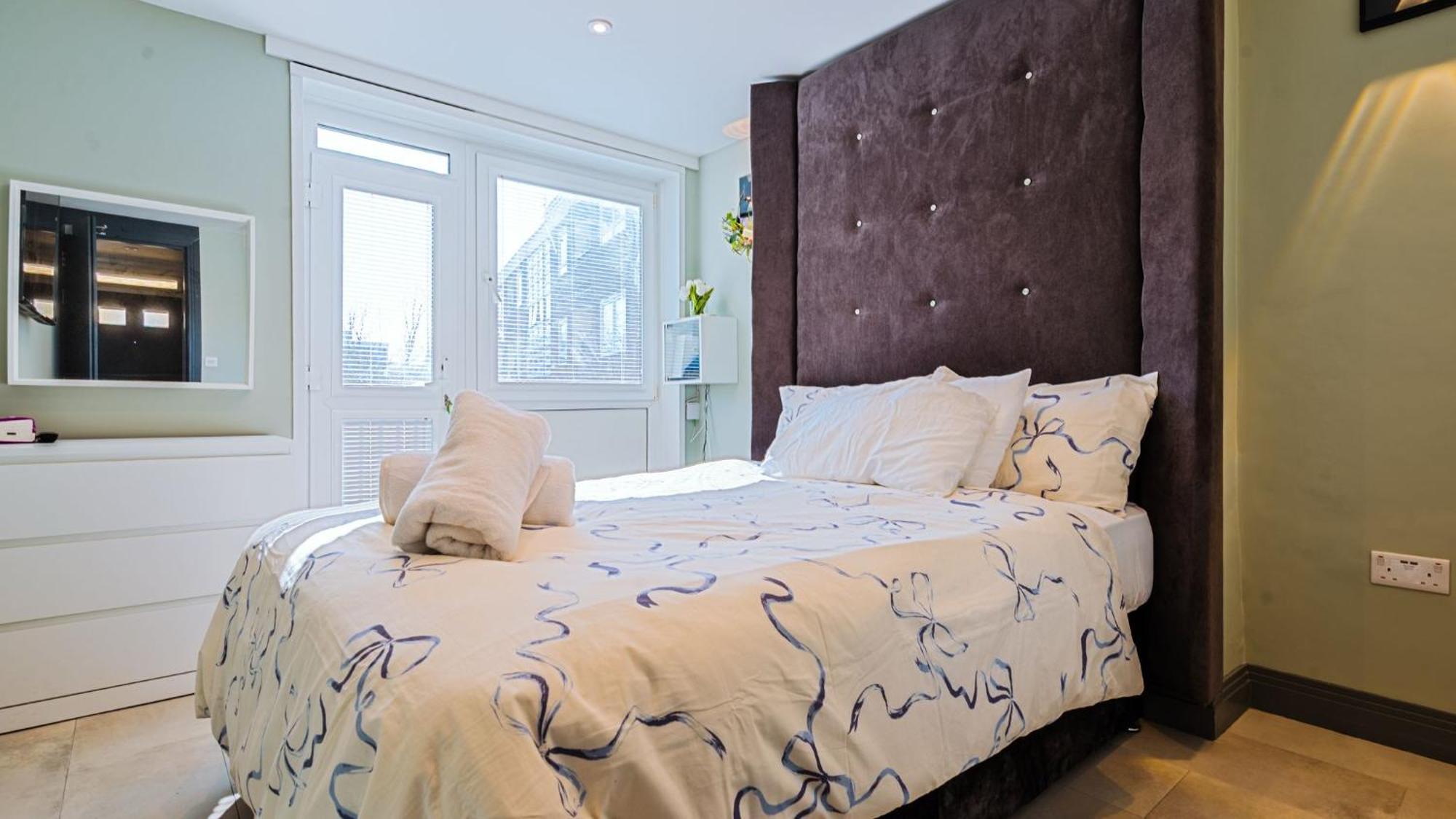 Stylish 1-bedroom Escape London
