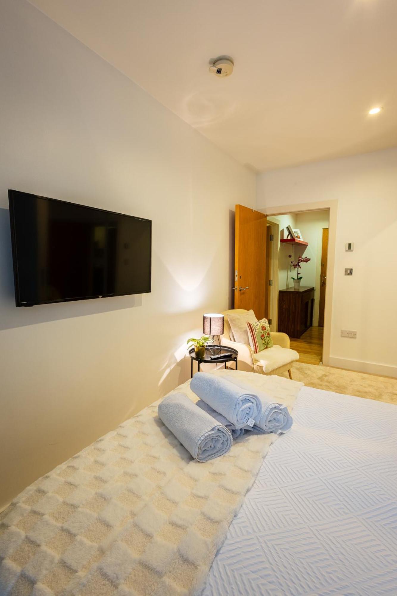 Lux To Eye Gasthof London