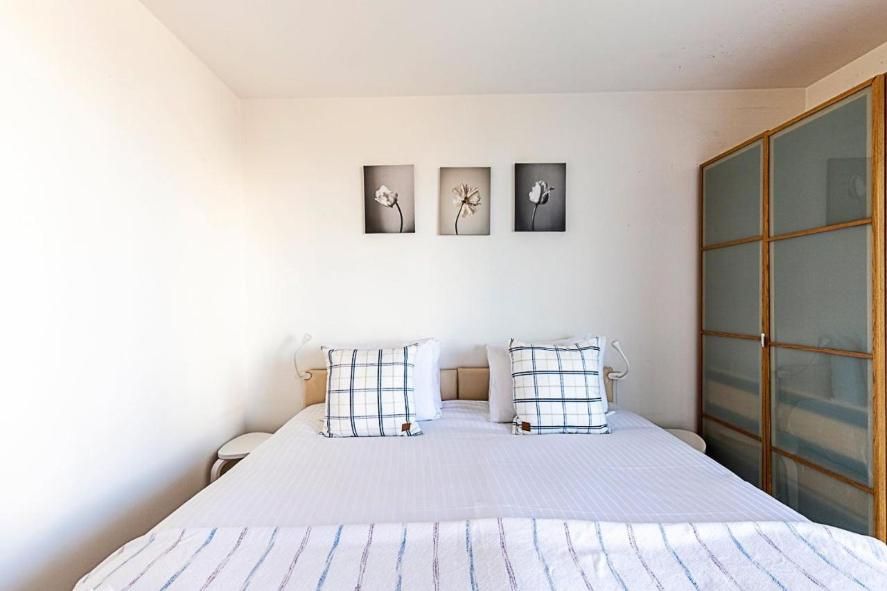Bright Camden Retreat With Balcony London