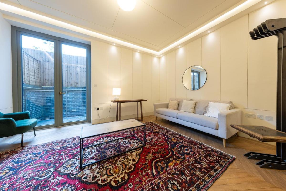 Entire Primrose Hill Townhouse - Modern Oasis #2 Holiday home London