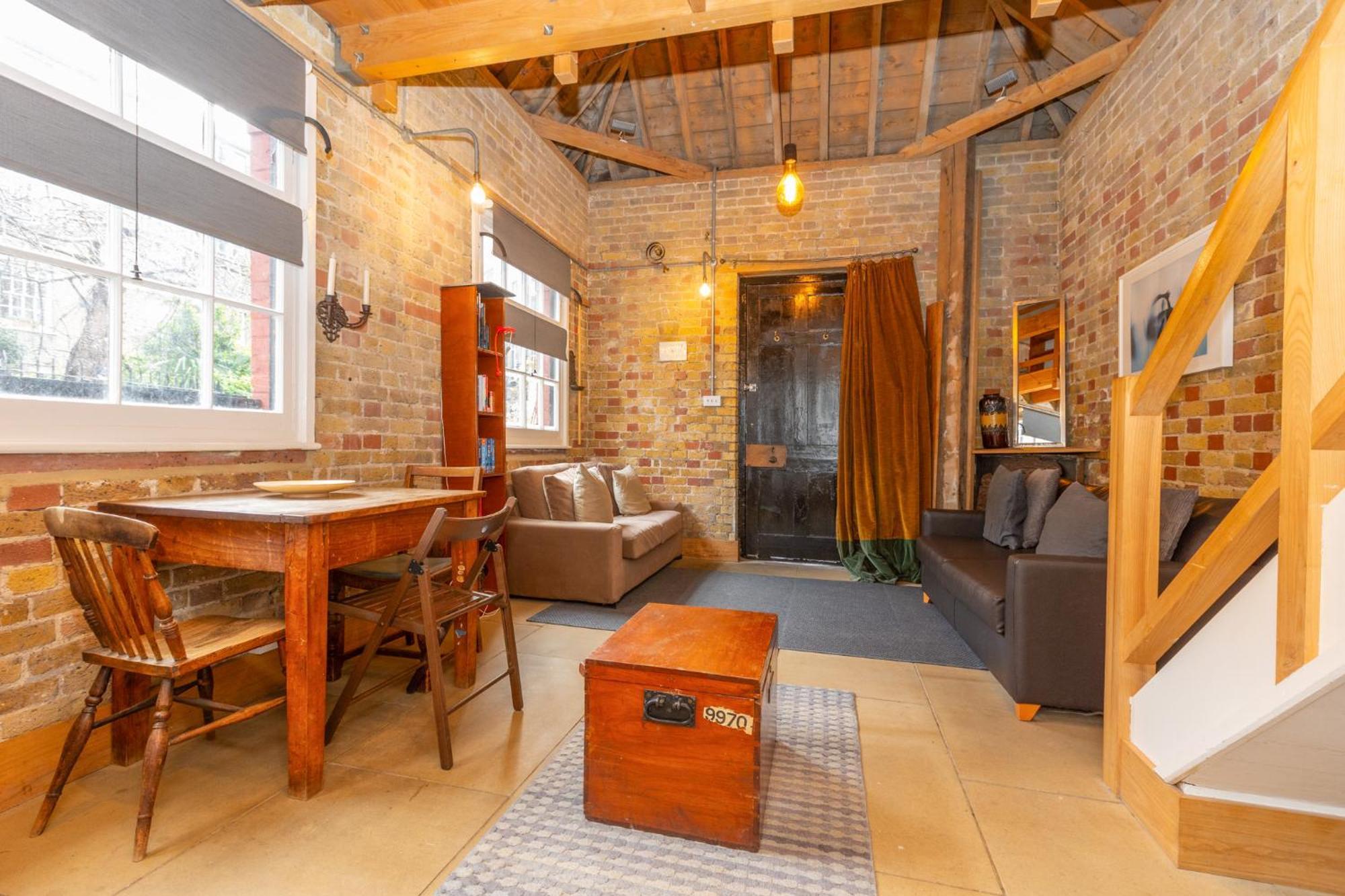 Apartment Historic Detached House With Private Courtyard