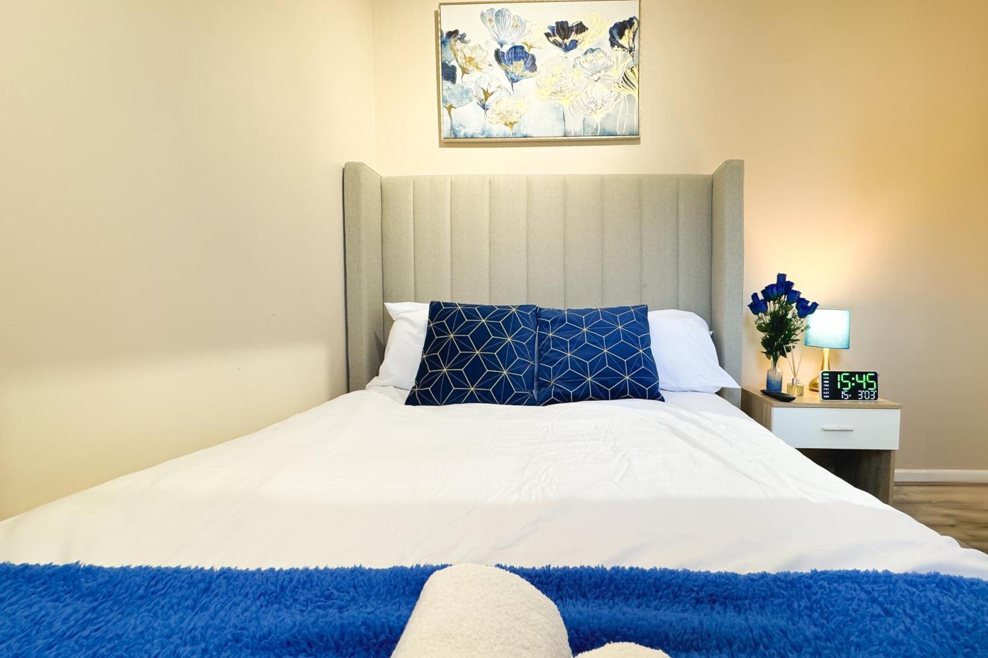 Irongate House By Smart Corporate Holiday home *