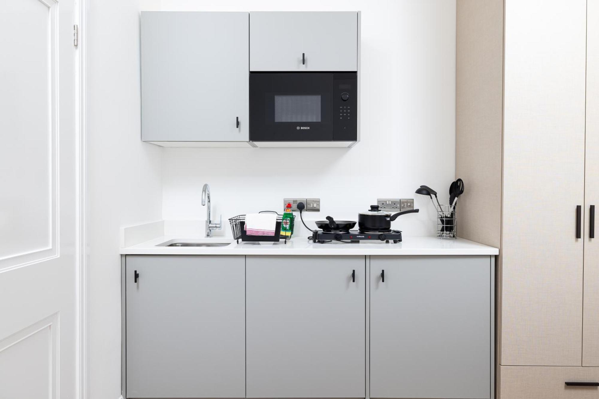 Charmstay Kensington Olympia Apartment