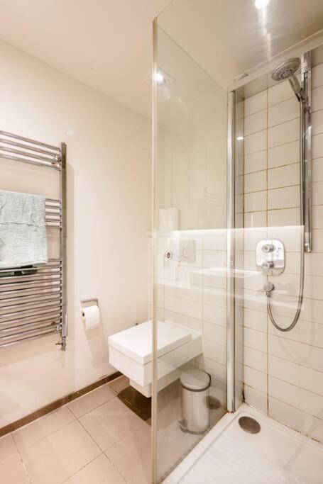 Cant Be Centrally Located Apartment London