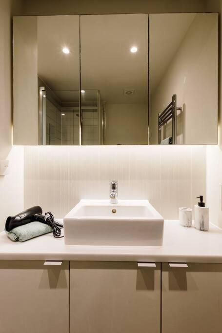 Cant Be Centrally Located * London