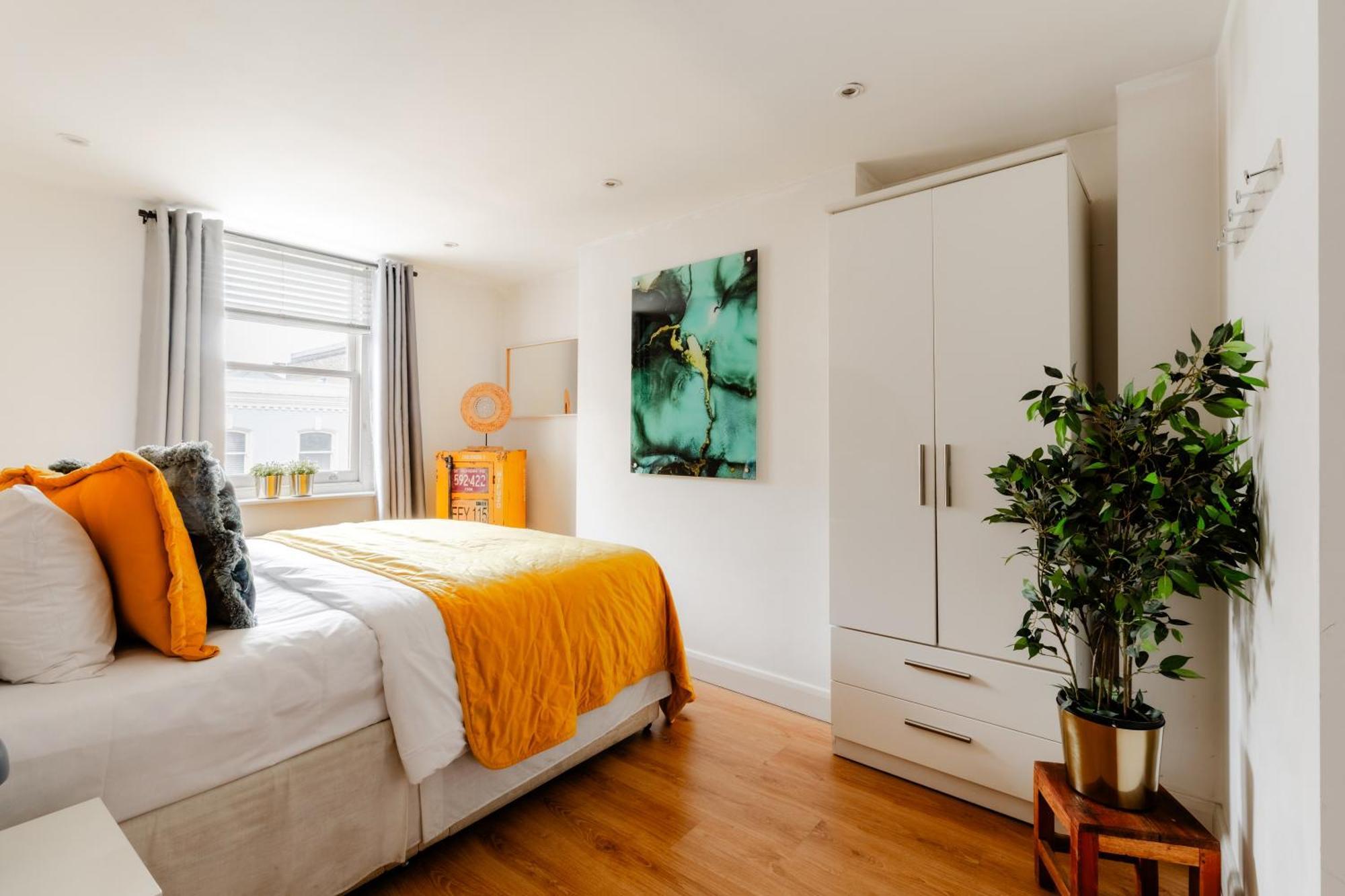 Architect's Sophisticated Private 3bed 3bath House Off Oxford St