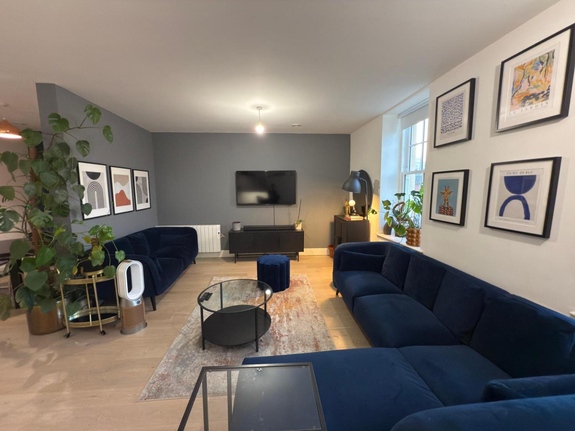 West Luxury Oasis, Ealing Broadway - Location!!! * Londen