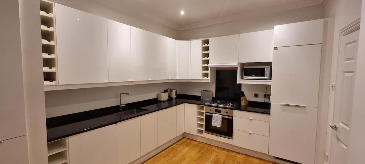 Star Warwick Mansions 3-bed Oasis Leilighet London