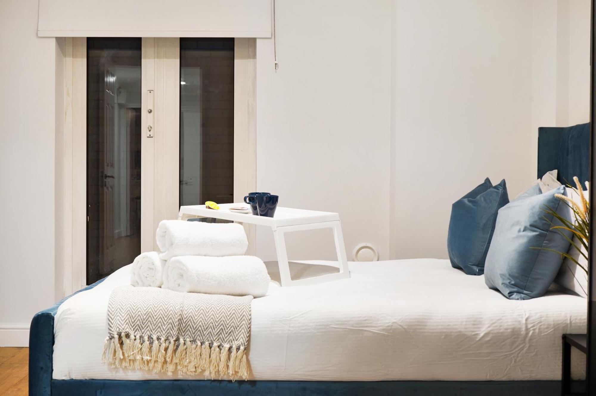 Luxury 3-bed With Private Garden En-suites & Underground Parking Prime Nw6 Location London