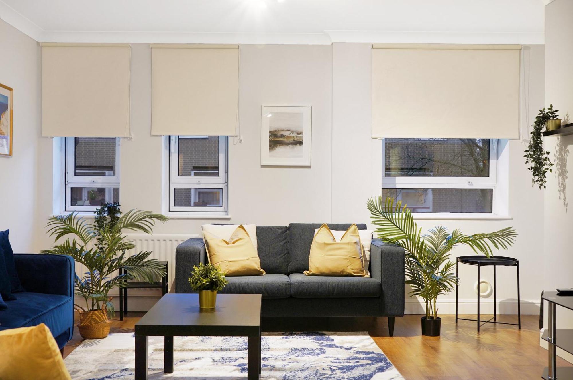 Luxury 3-bed With Private Garden En-suites & Underground Parking Prime Nw6 Location Apartment