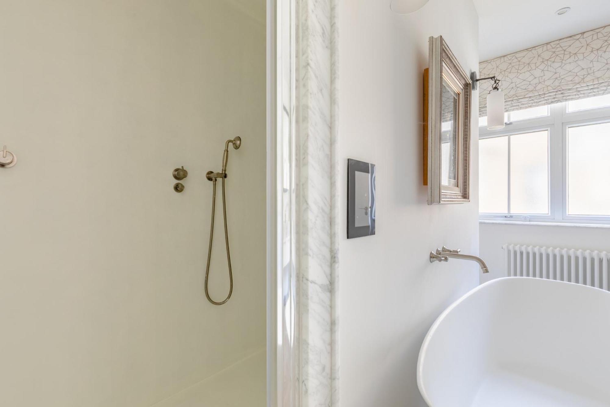 Impeccably Curated 2bd South East *