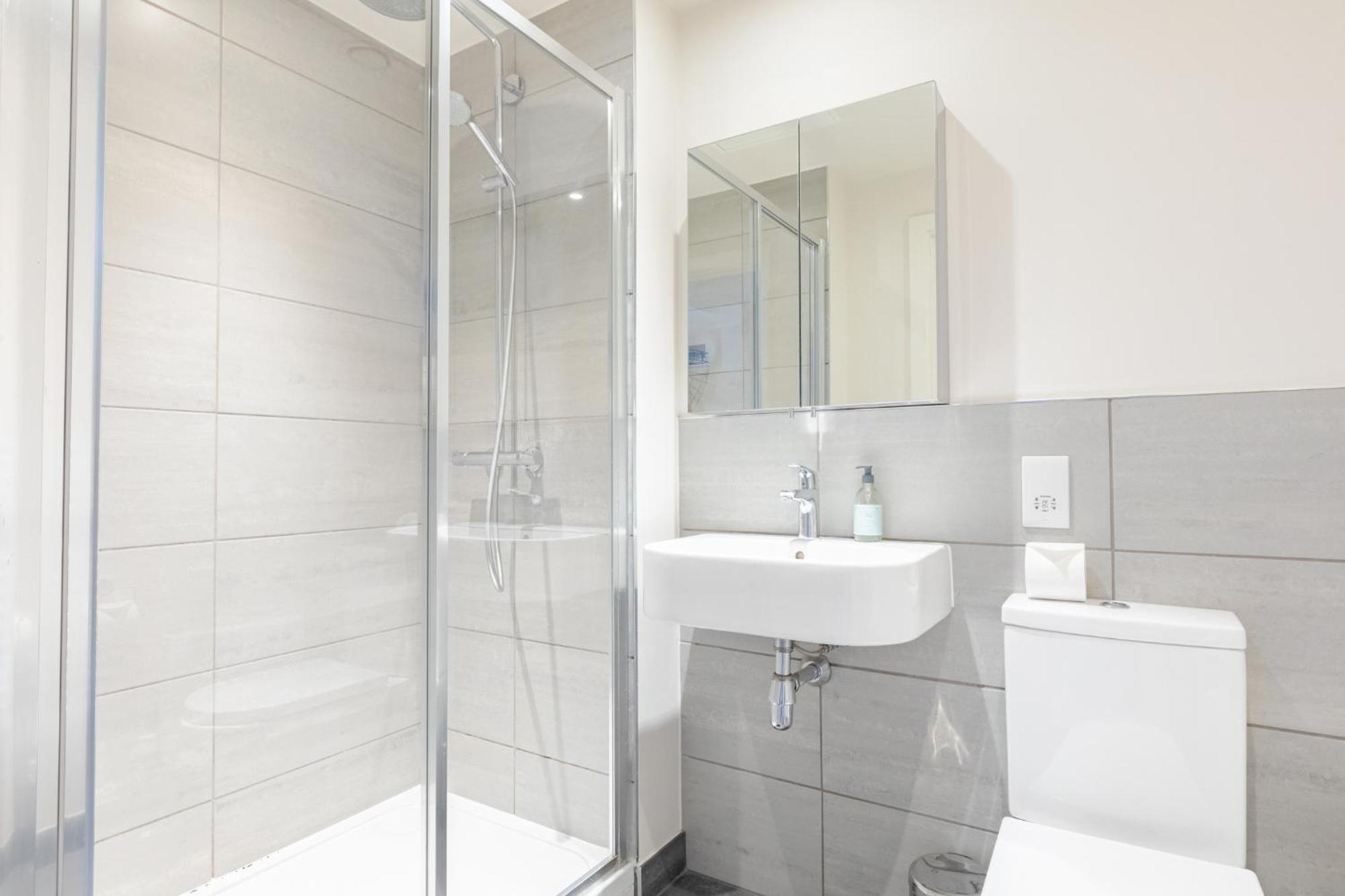 Impeccably Curated 2bd South East Holiday home *