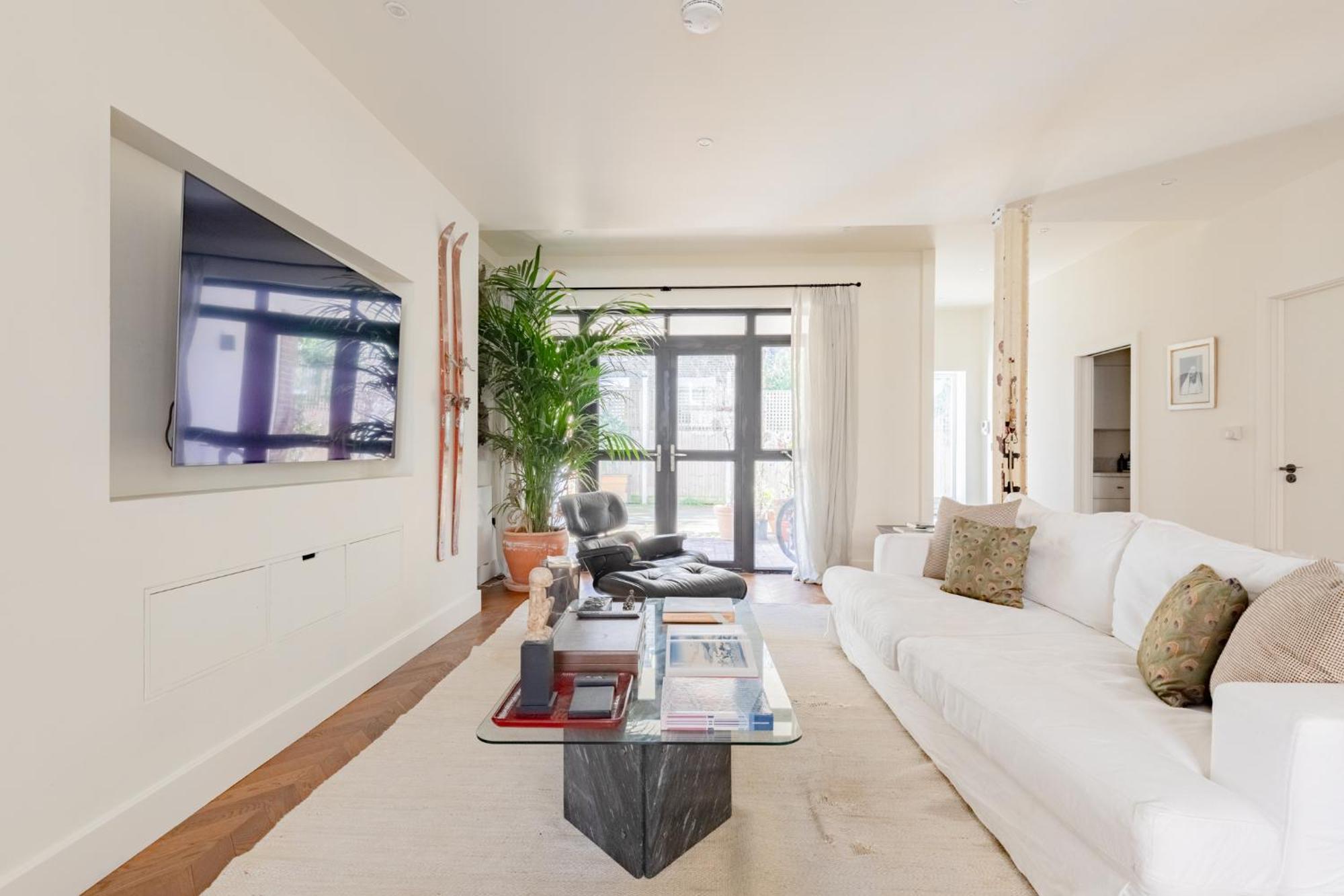 Impeccably Curated 2bd South East * London