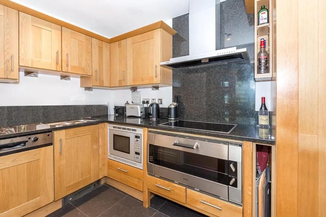 Luxury 2 Bedroom Flat In Chelsea Harbour, * London
