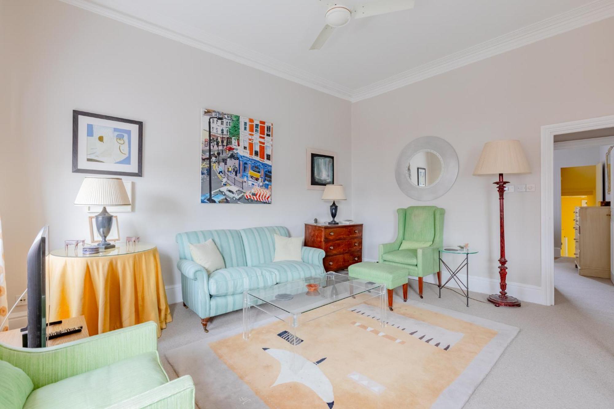 Vintage 1bd Flat 5 Mins From Earls Court Station Apartment