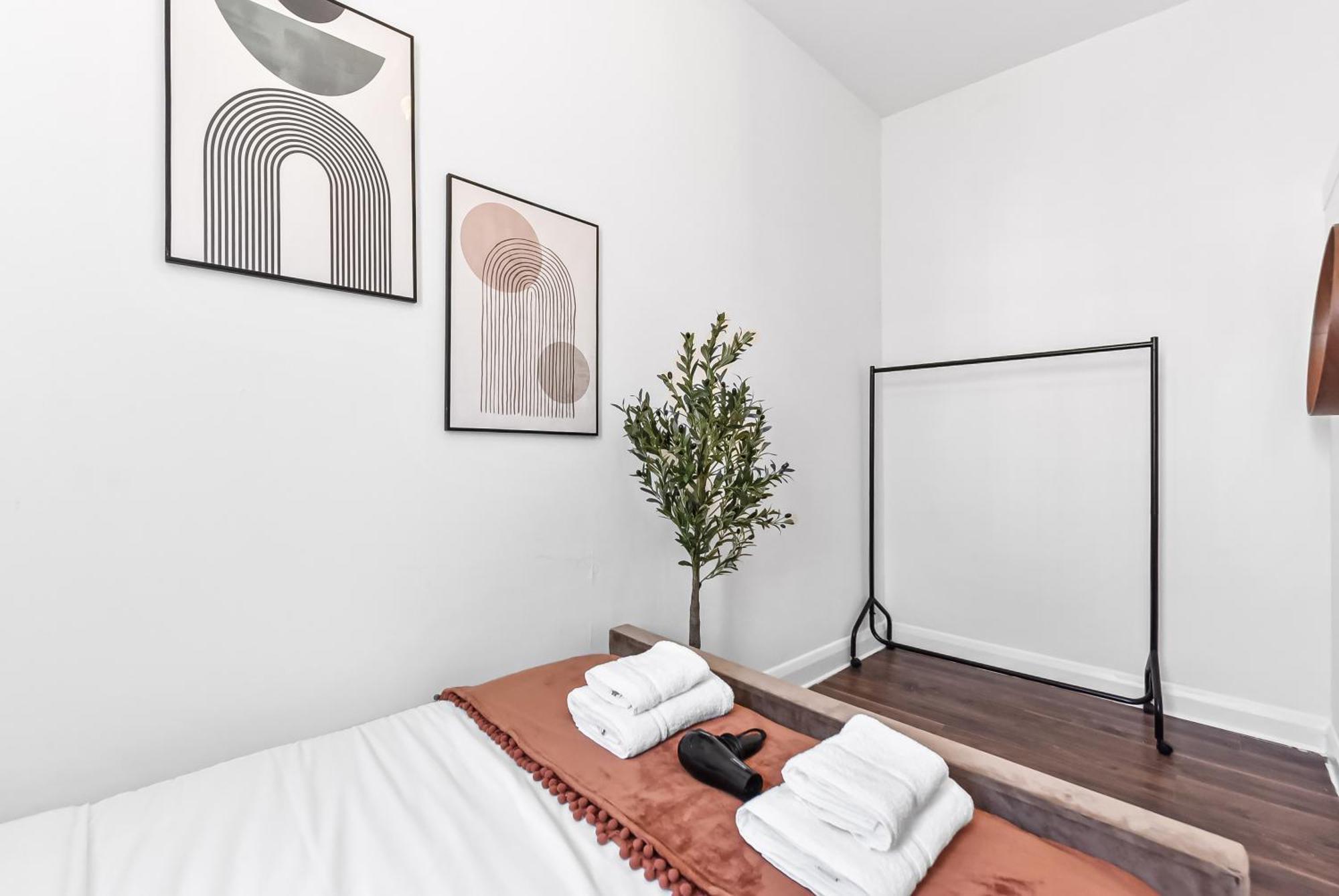 Prime Location In Camden 4 Mins To Kings Cross, 1 Mins To Euston Apartment London