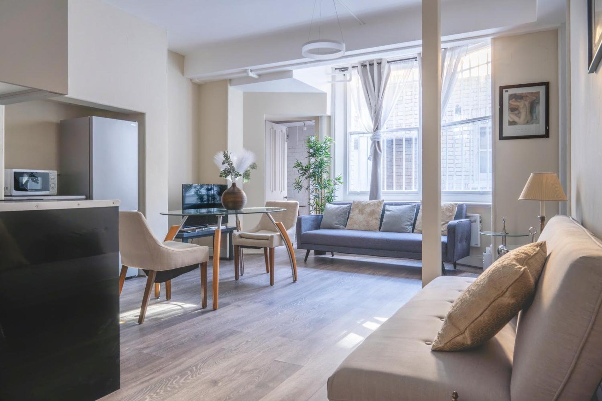 The Egerton - Luxury * London