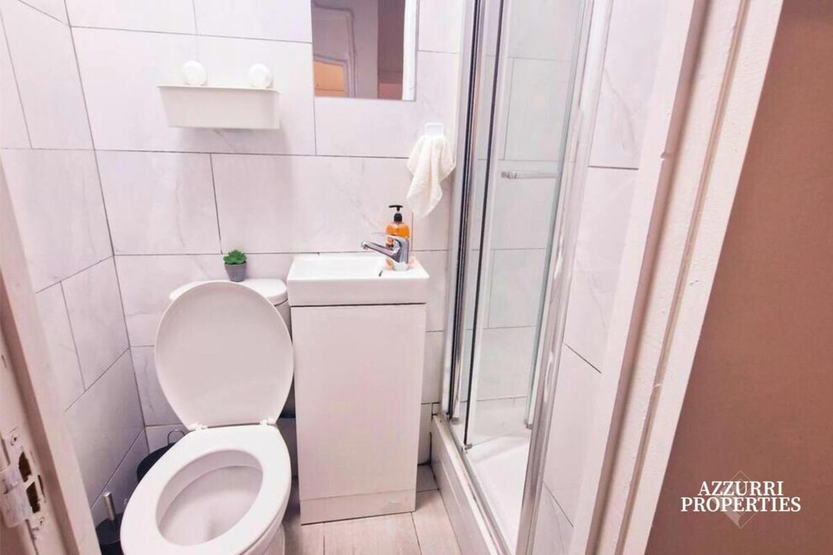 Monthly At Barking Road Apartment London