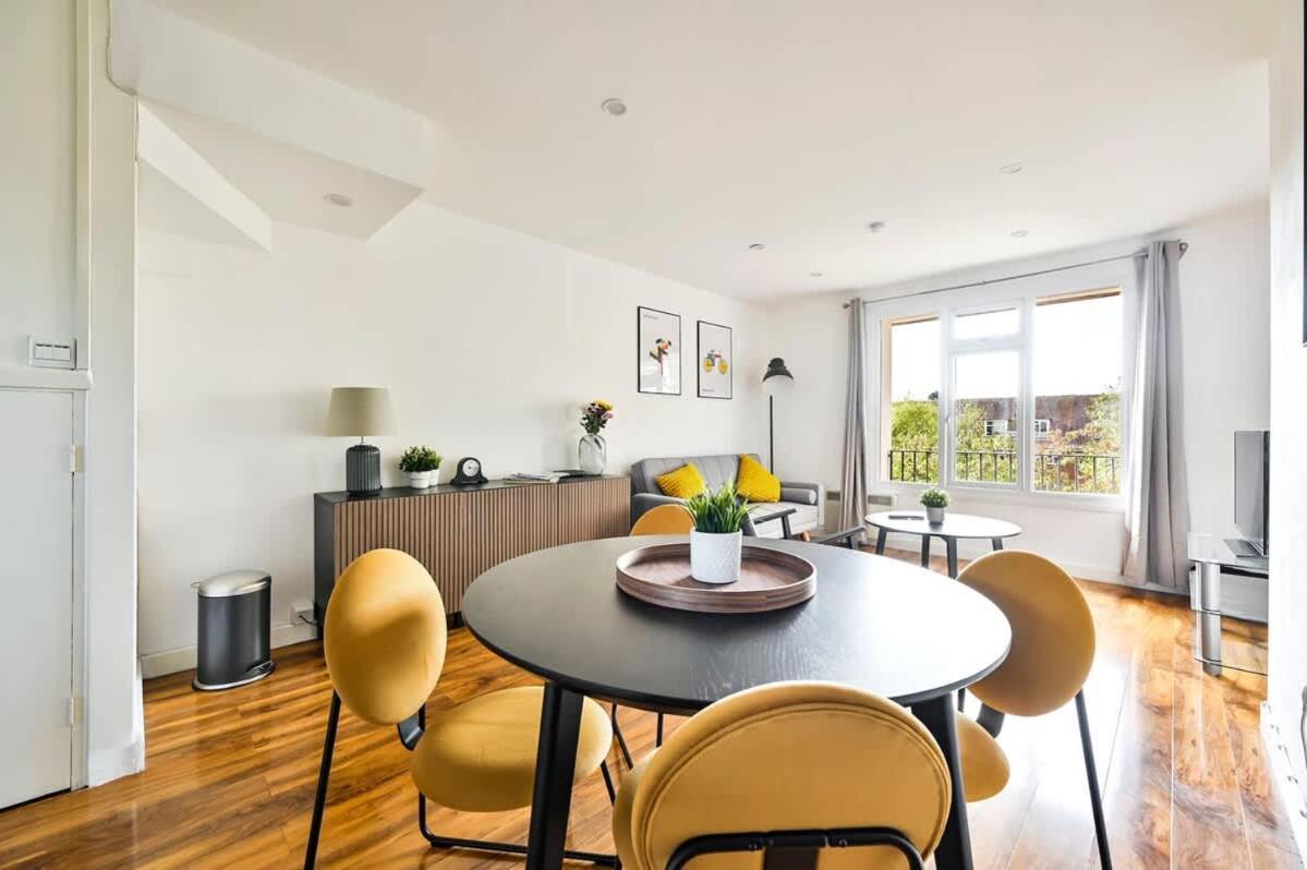 Spacious 2 Bed Duplex - Zone 1 - Workspace Appartement *