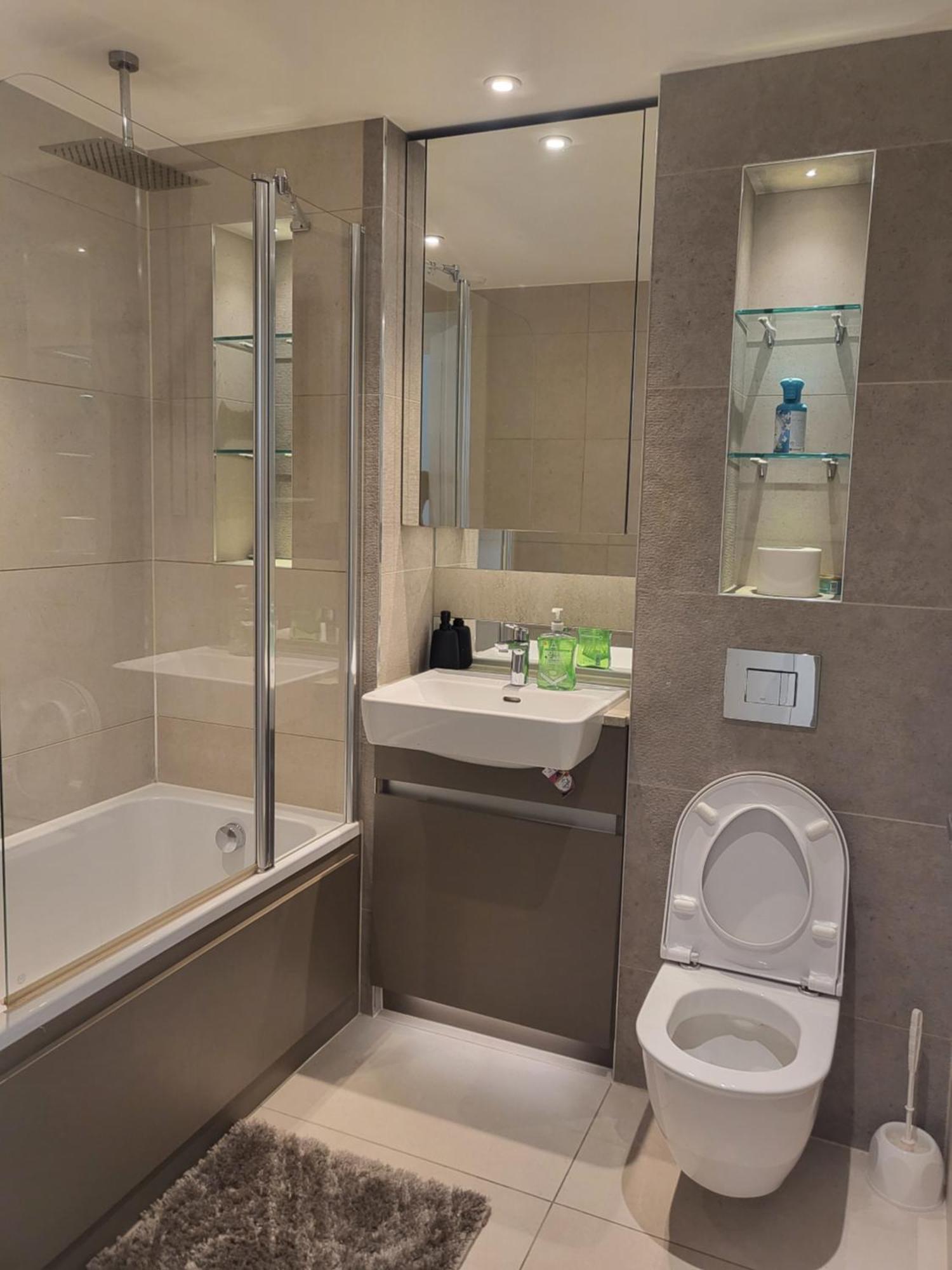 Divine Suite, London