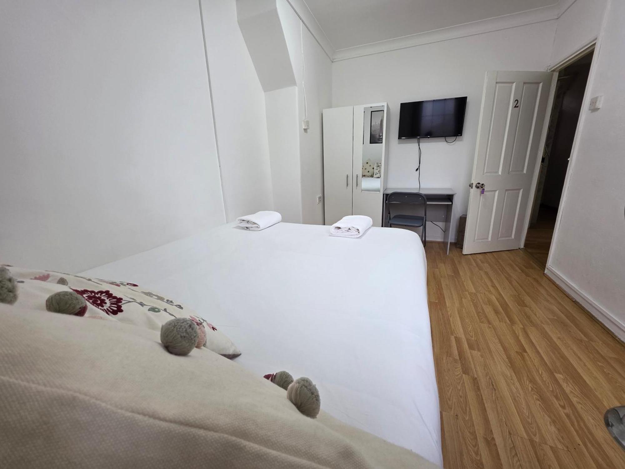 Apartment Budget Grey House London