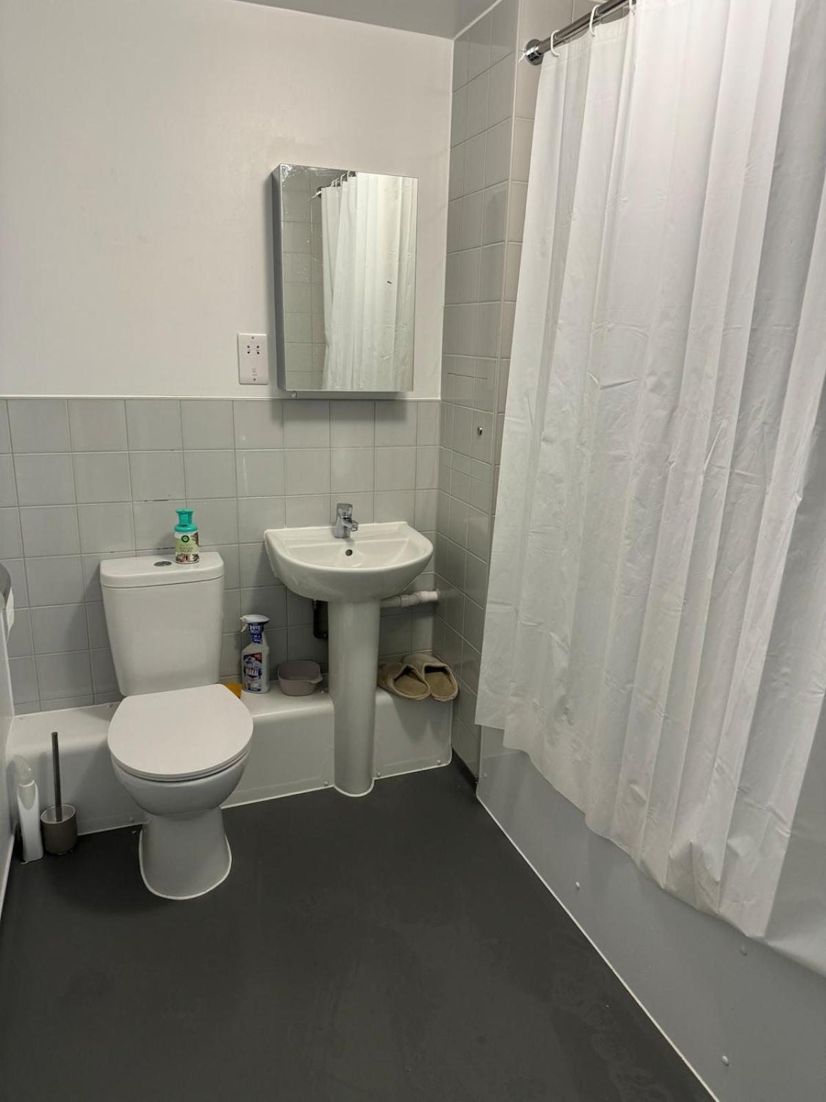 Luxury Canary Wharf Apt- Skyline Views & Balcony Appartement *