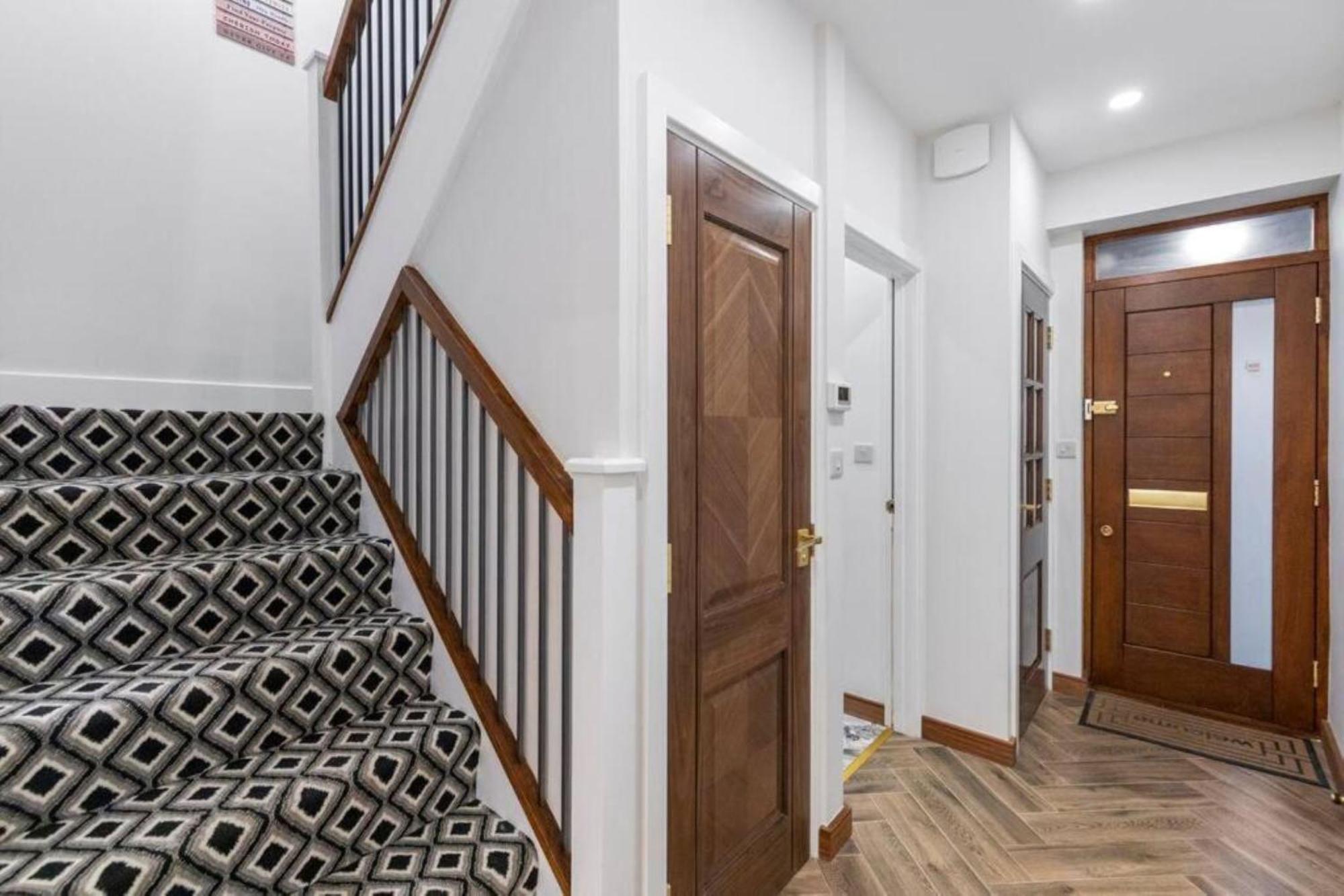 Leilighet Metro Majesty 5-bedroom Gem In South Tottenham *