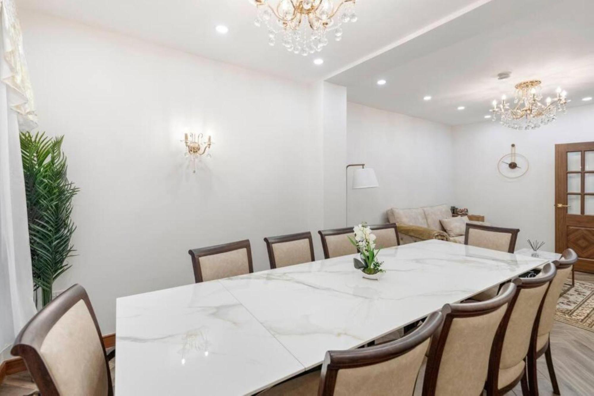 Metro Majesty 5-bedroom Gem In South Tottenham Leilighet London