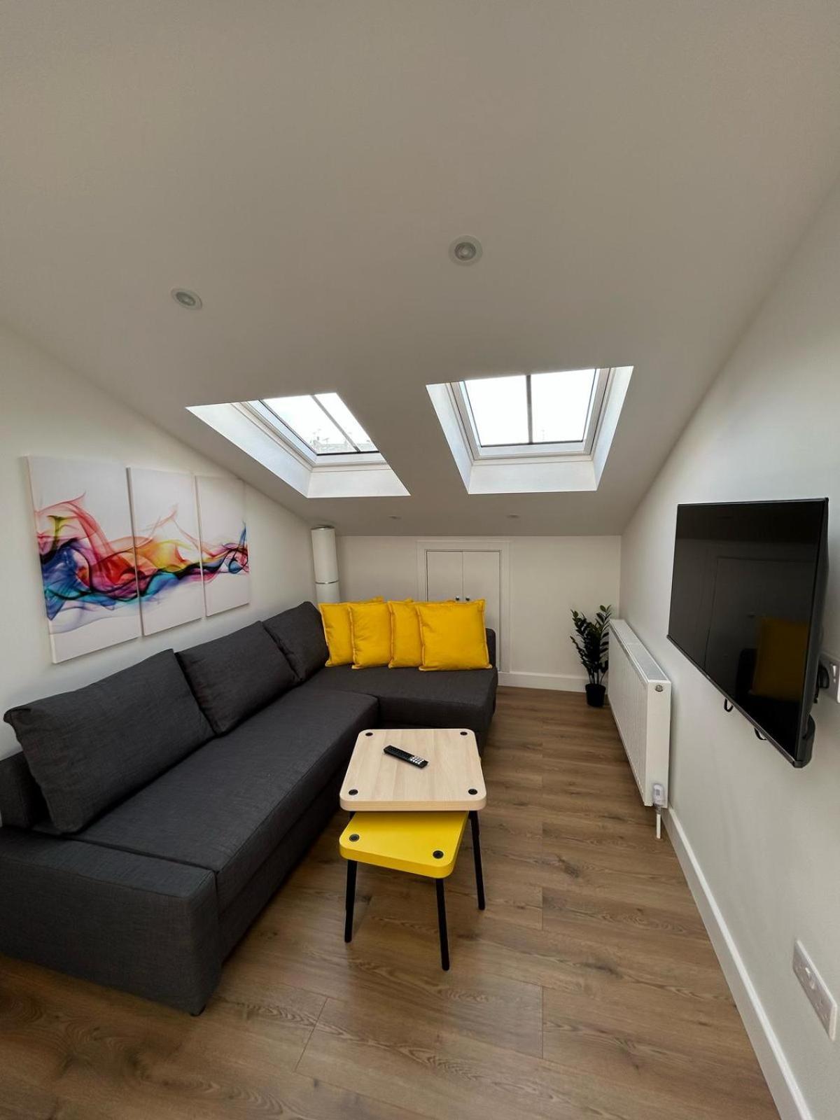 2 Bedroom Flat Pimlico Apartment *