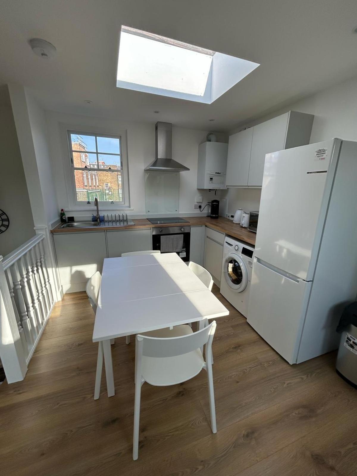 2 Bedroom Flat Pimlico Apartment