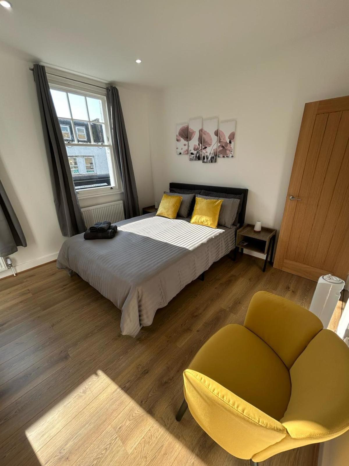 2 Bedroom Flat Pimlico Apartment