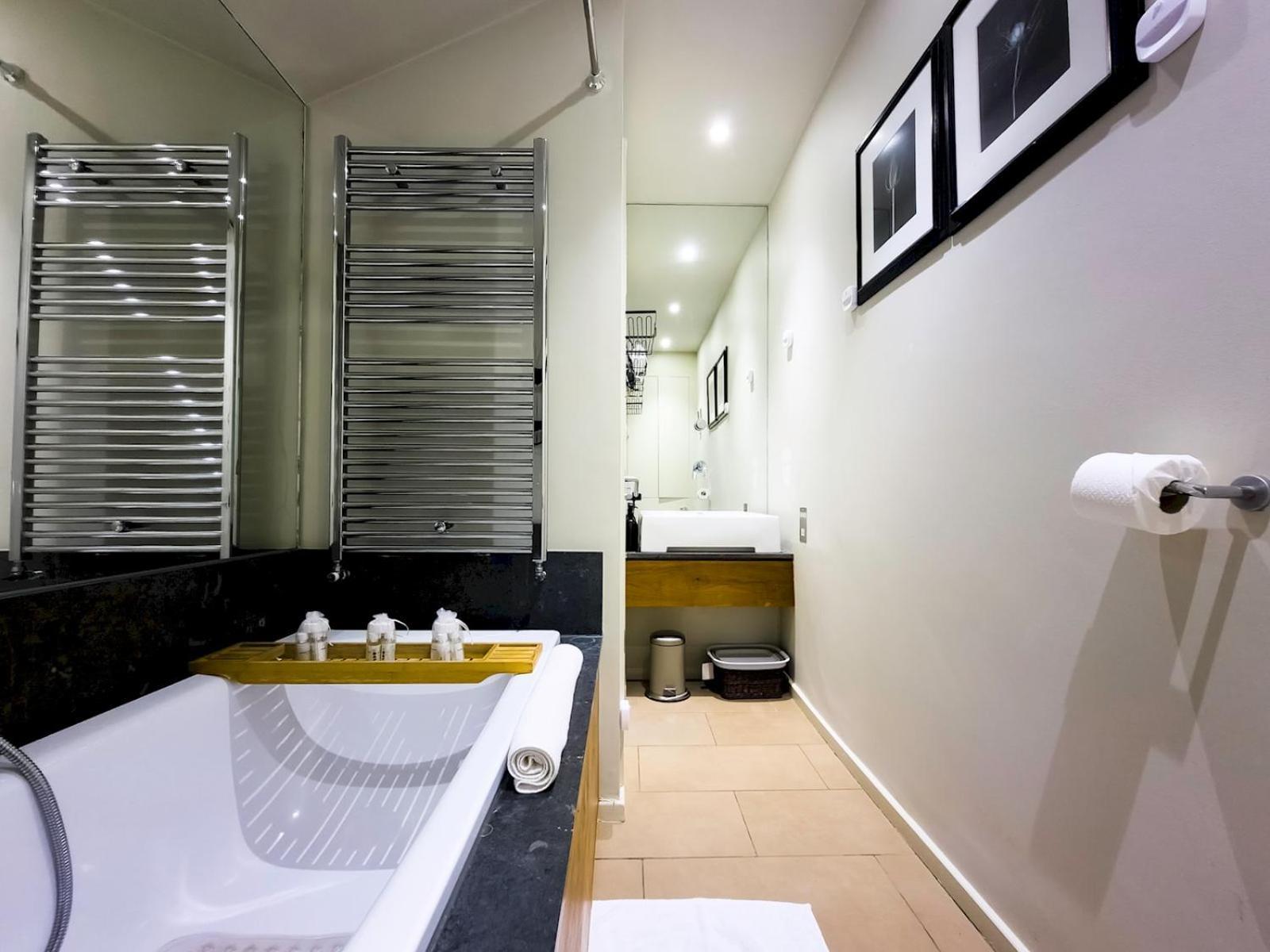 Vakantiehuis Spacious With Conservatory Dining Ptk