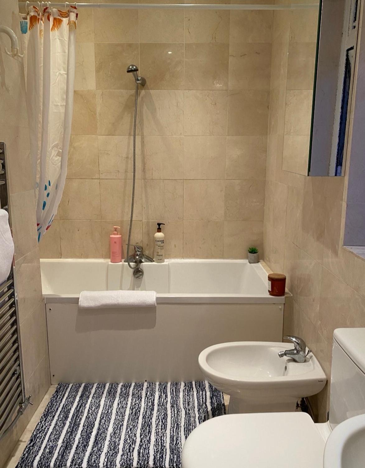 Guest house Brand New Prime Location *