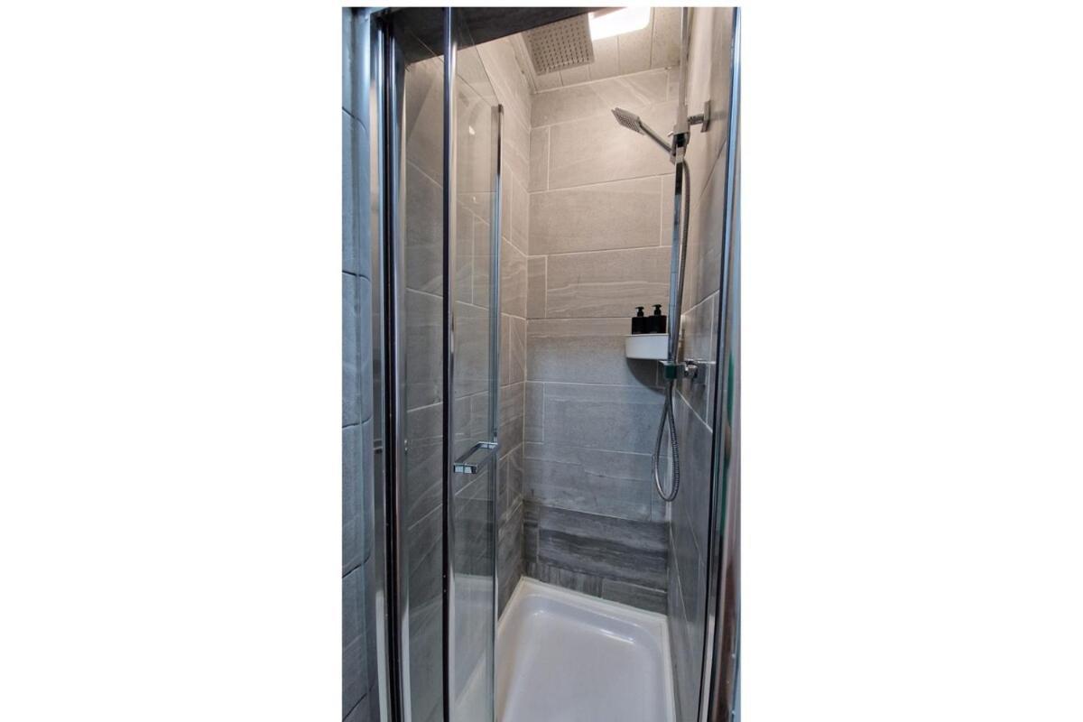 Apartment Monthly Near Canning Town Station *