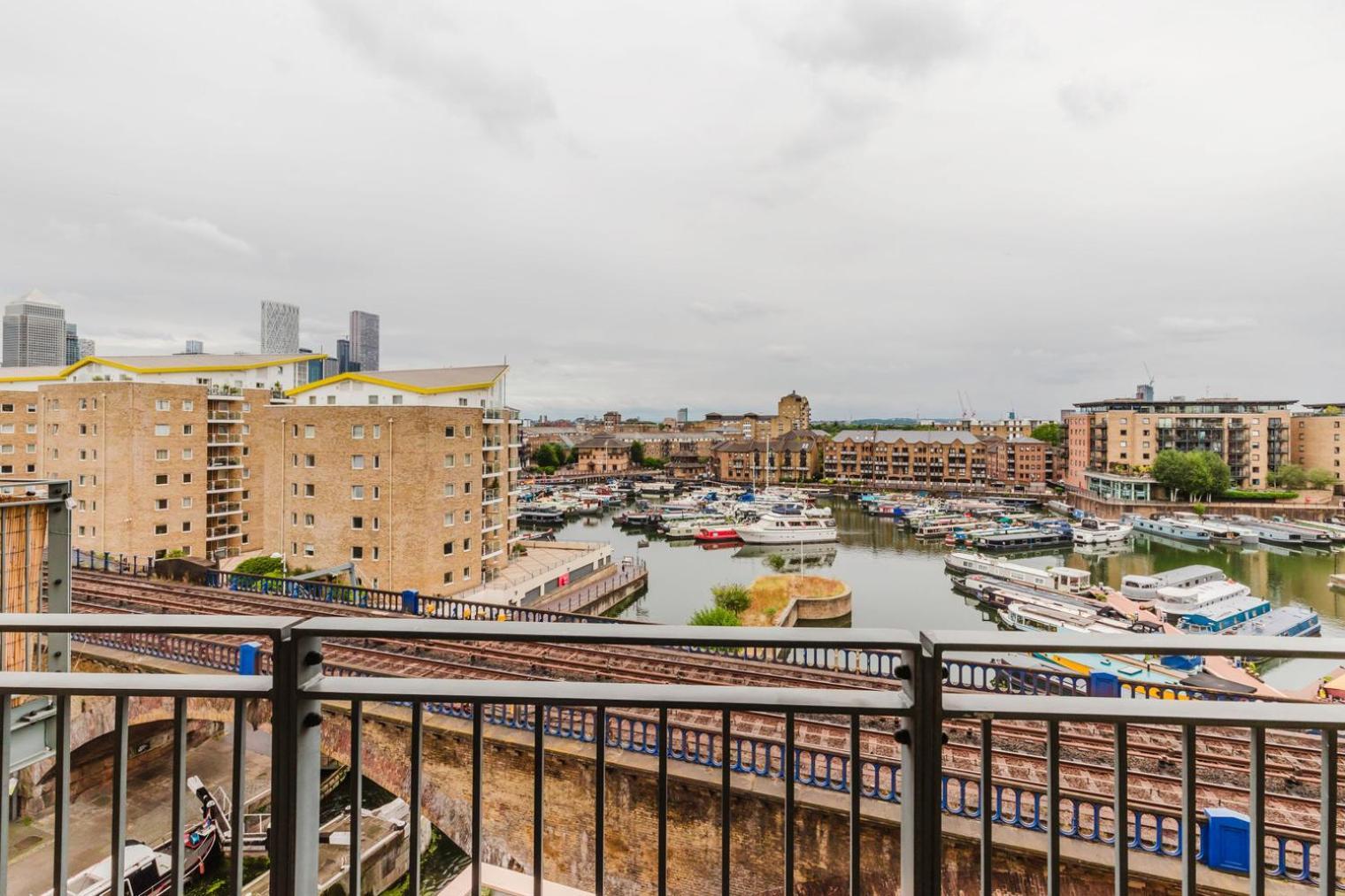Blueground Limehouse Near Shopping Dining Lon-535 London