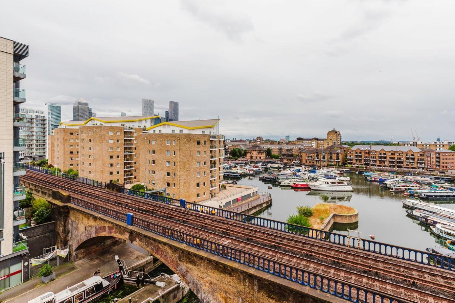 Blueground Limehouse Near Shopping Dining Lon-535 London