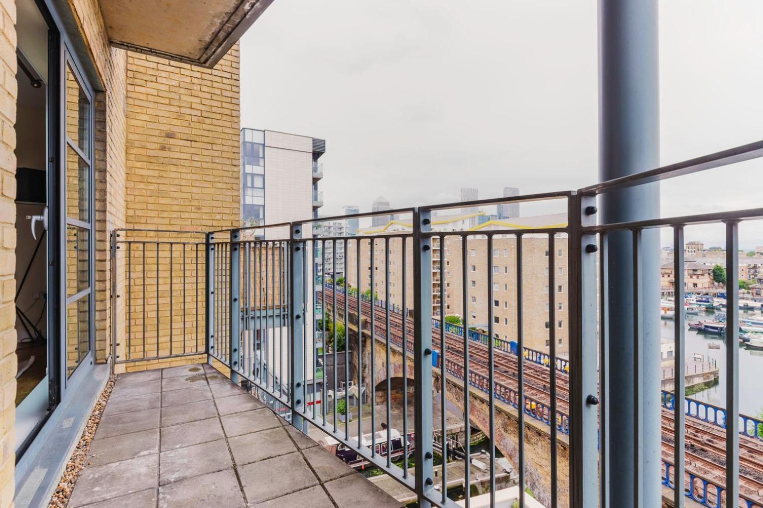 Blueground Limehouse Near Shopping Dining Lon-535 Apartment