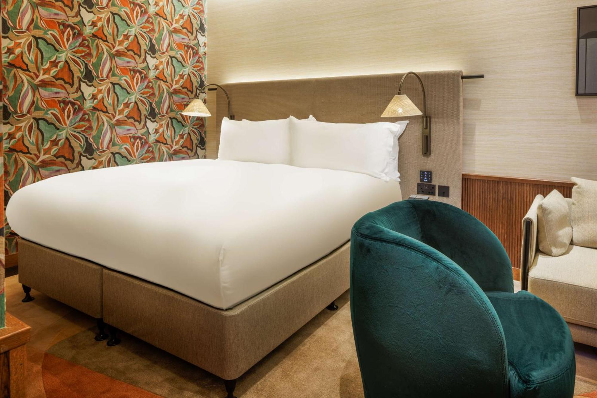 Hotel The Trafalgar St. James, Curio Collection By Hilton 5*