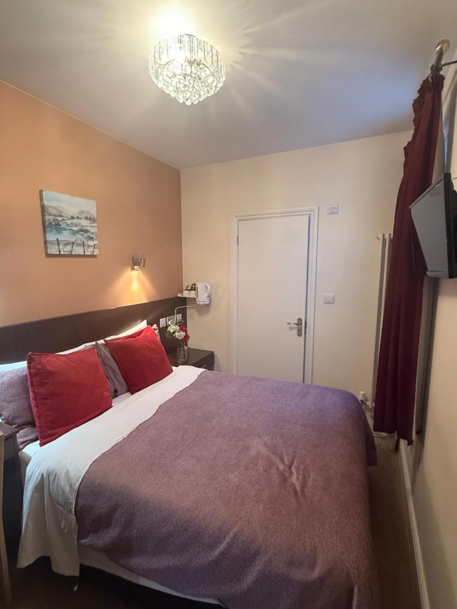Hotel Albro House 2*