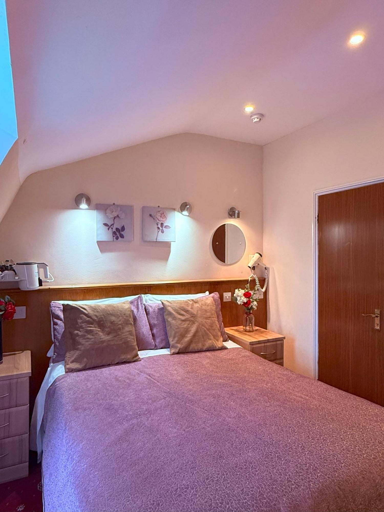 Albro House 2*