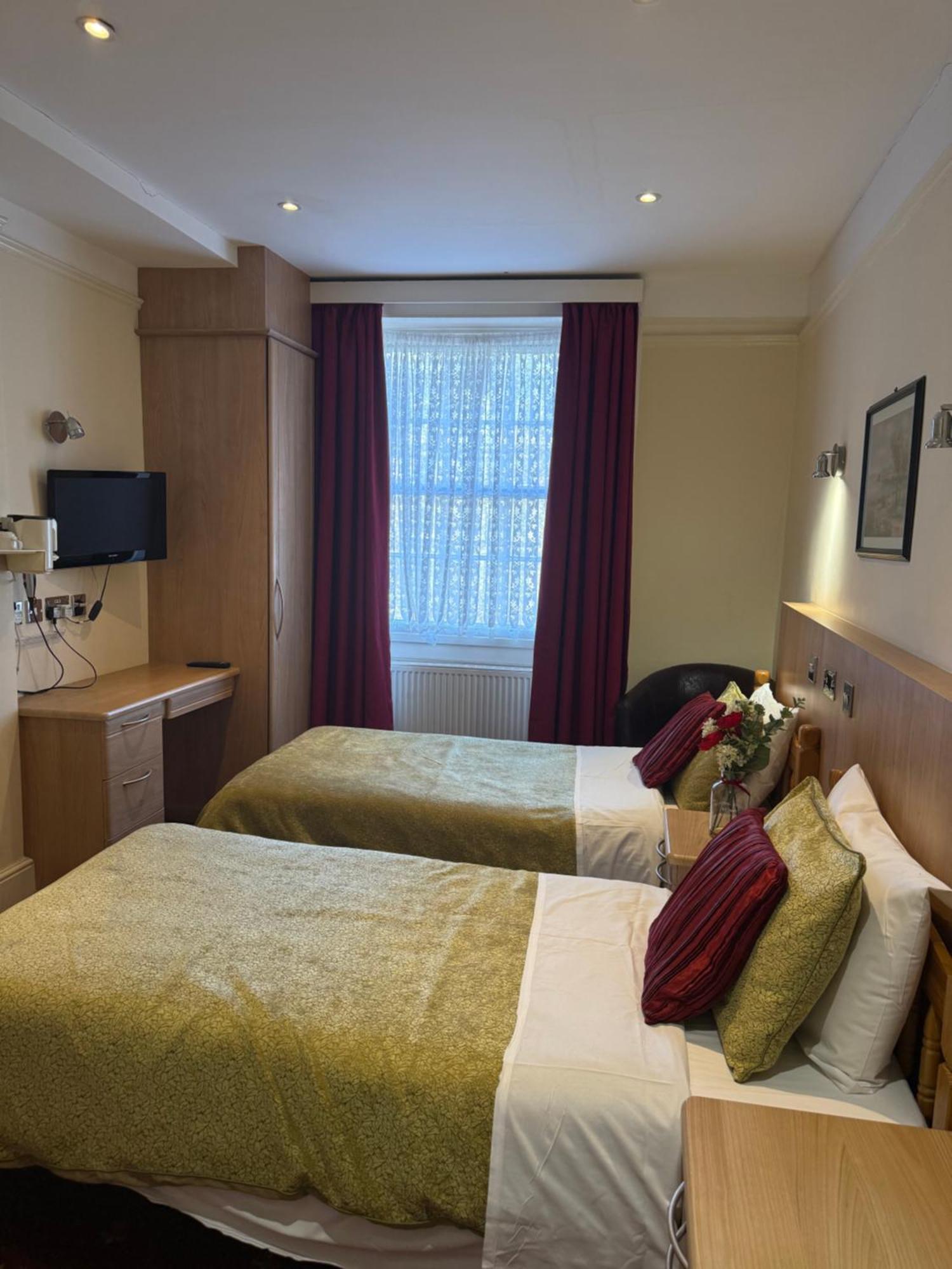 Albro House Hotel 2*