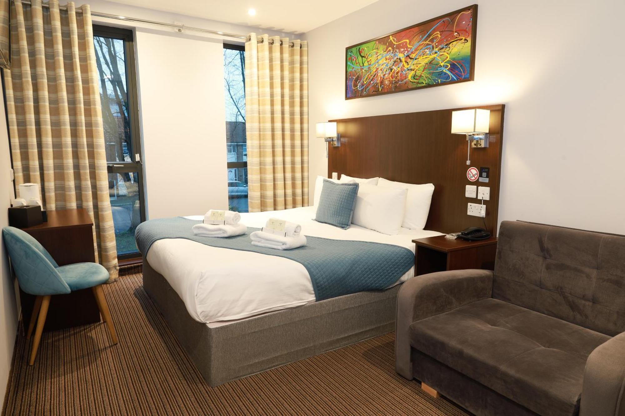 Airport Hotel 3*