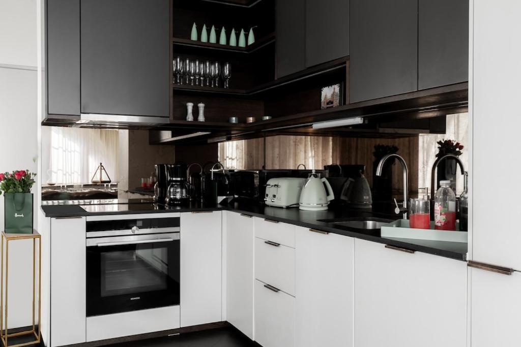 Shh! Oxford St Dream-come-true Fam Design Hot Spot Leilighet *