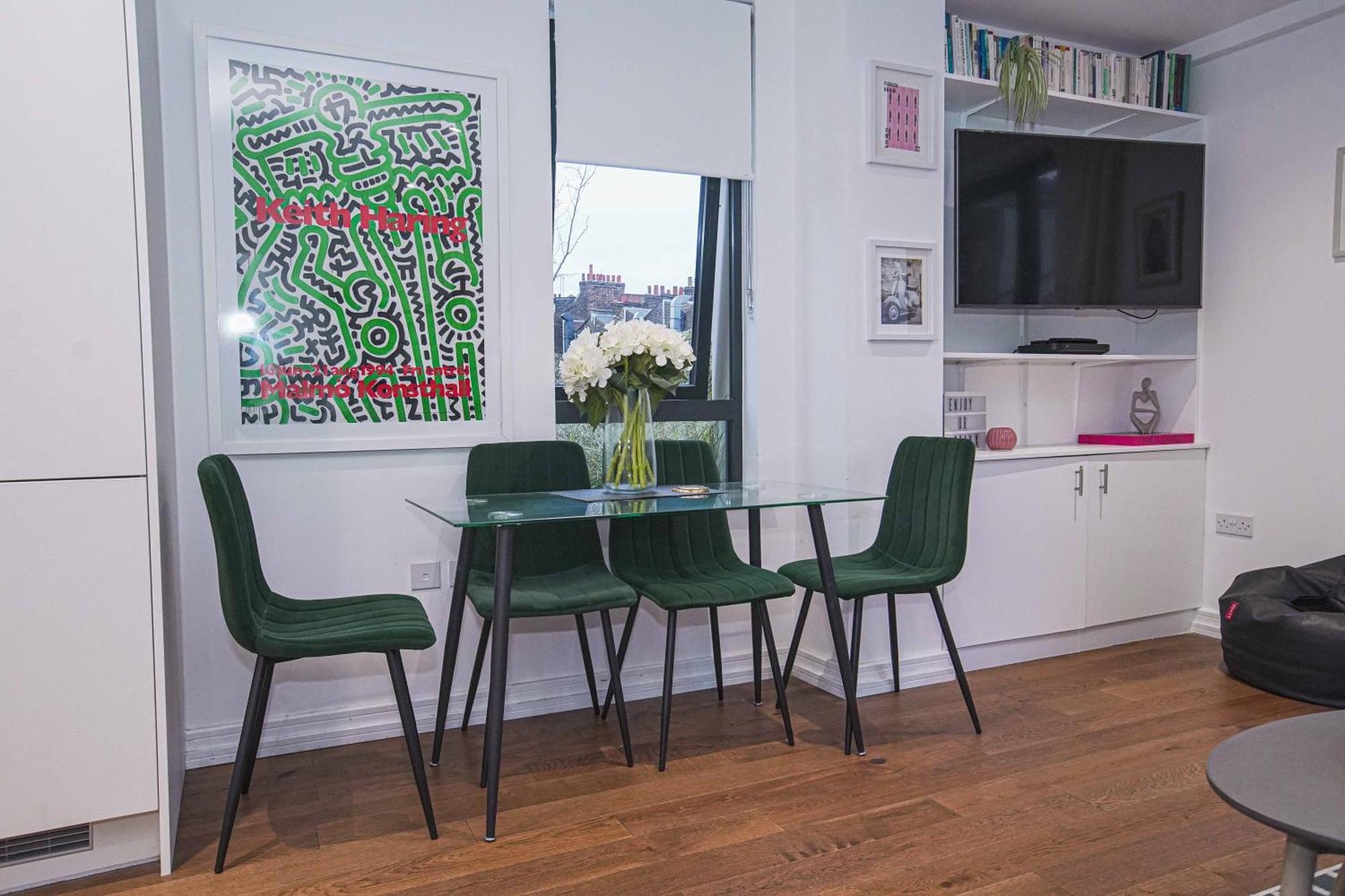 Stylish Brixton 2 Bed- 2 Bath By Pop And Brixton Village