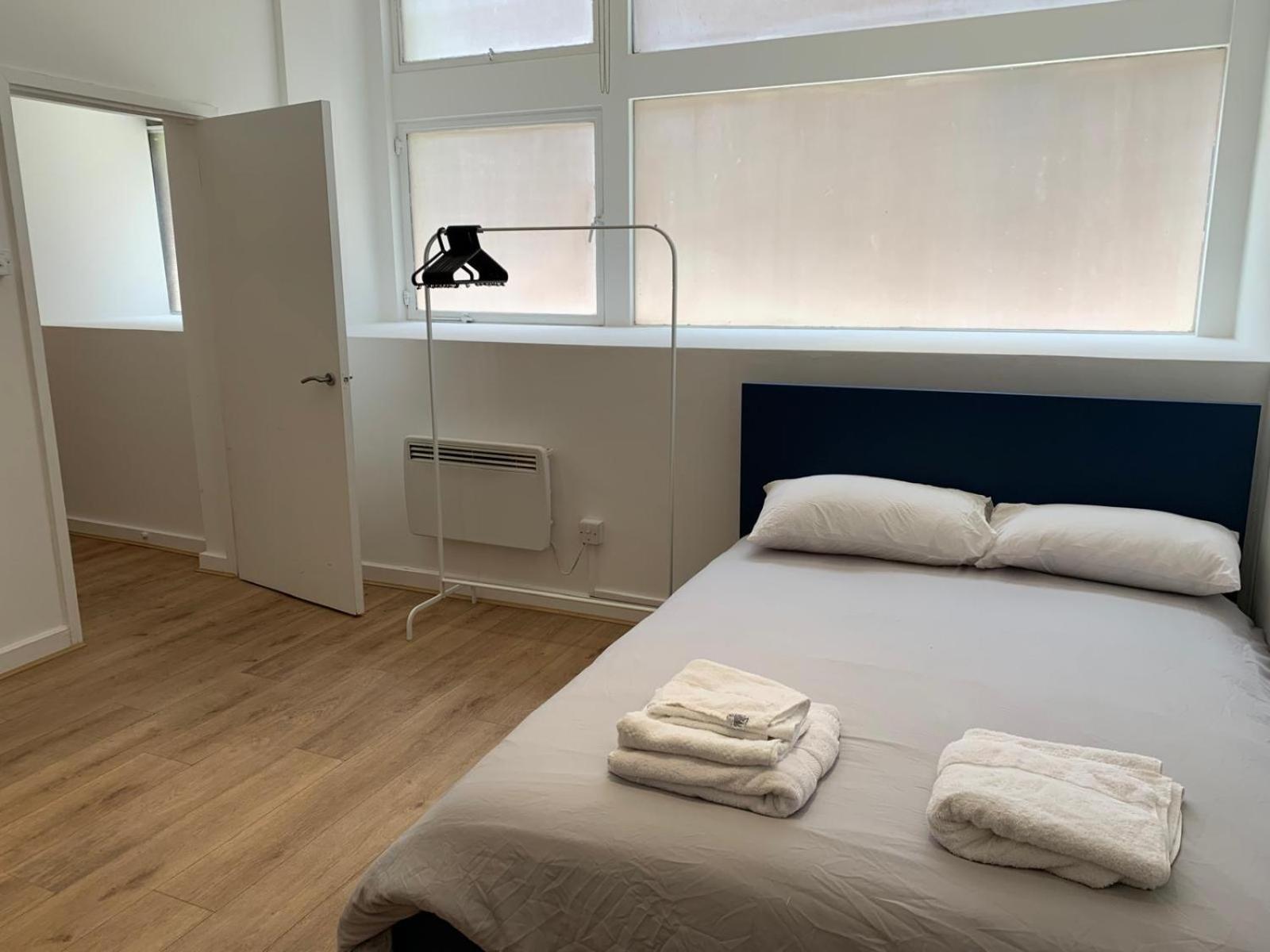 Mayfair Modern 2 Bed Apartment